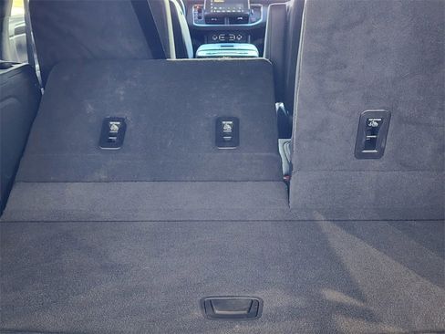 Used 2023 GMC Yukon AT4 image 10