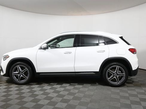 Used 2023 Mercedes-Benz GLA 250 4MATIC image 2