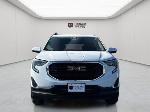 Used 2018 GMC Terrain SLE w/ Driver Convenience Package image 2