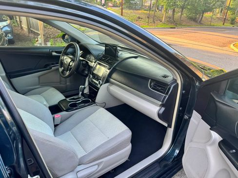 Used 2014 Toyota Camry FWD image 8
