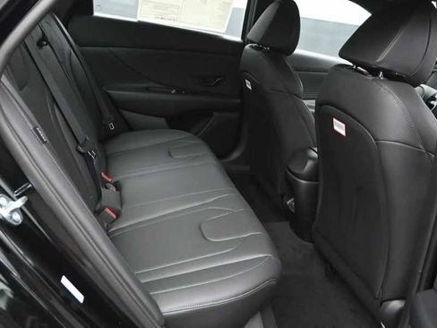 New 2026 Hyundai Elantra SEL Sport FWD image 12