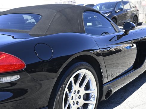 Used 2003 Dodge Viper SRT-10 image 17
