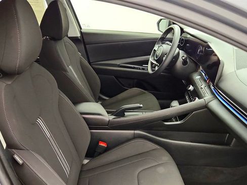 Used 2024 Hyundai Elantra SEL FWD image 24