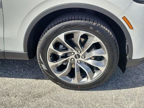 Used 2025 Lincoln Aviator 2WD image 27