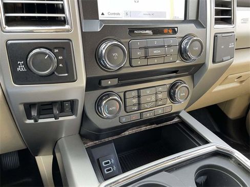 Used 2017 Ford F250 Lariat w/ Lariat Ultimate Package image 30