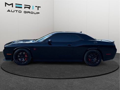 Used 2015 Dodge Challenger SRT Hellcat image 5
