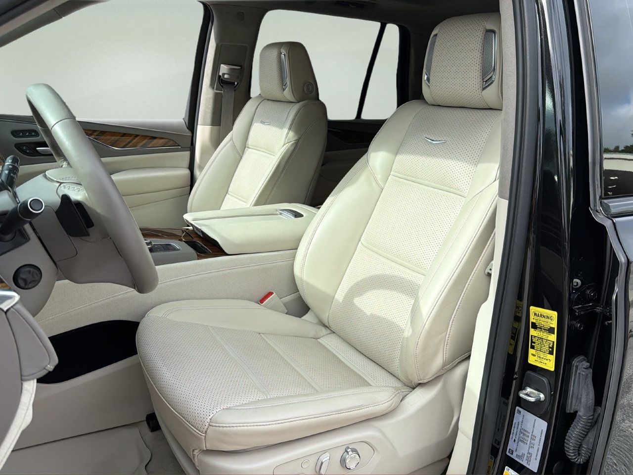 Used 2024 Cadillac Escalade Sport Platinum AWD/4WD image 11