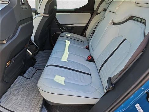 Used 2022 Rivian R1T Adventure AWD/4WD image 20