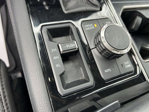 Used 2023 Toyota Tundra Limited image 29