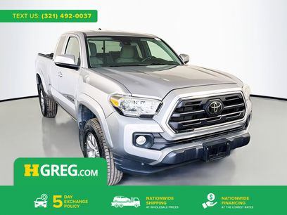 Used 2018 Toyota Tacoma SR5 w/ SR5 Appearance Package (SM)