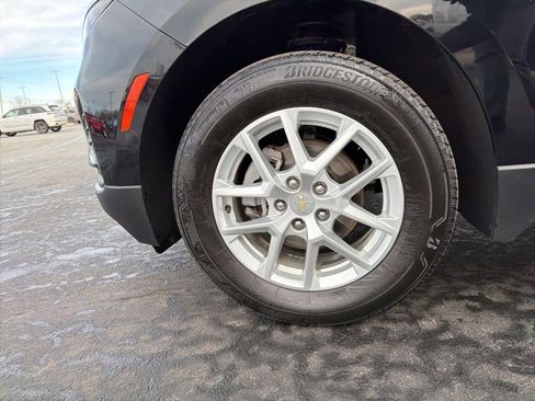 Used 2023 Chevrolet Equinox LS image 10