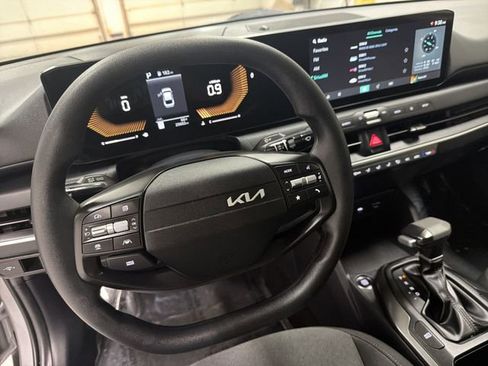 Used 2025 Kia K4 FWD image 17
