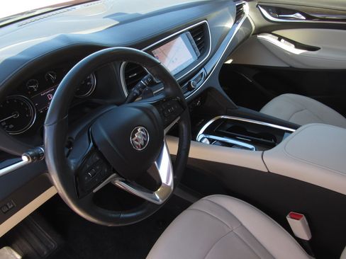 Used 2023 Buick Enclave Essence w/ Sound and Sites Package image 17