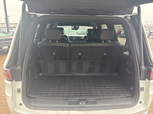 Used 2022 Jeep Wagoneer Series III w/ Flexible Seating Group image 31