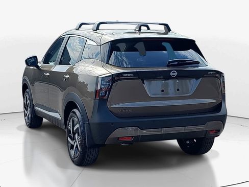 New 2026 Nissan Kicks SV w/ SV Premium Package image 7