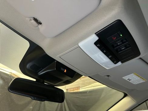 New 2026 Nissan Rogue Platinum w/ Platinum Premium Package AWD/4WD image 31