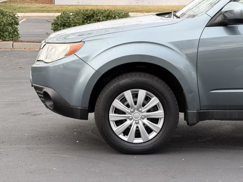 Used 2013 Subaru Forester 2.5X Premium w/ Popular Pkg 2 AWD/4WD image 11