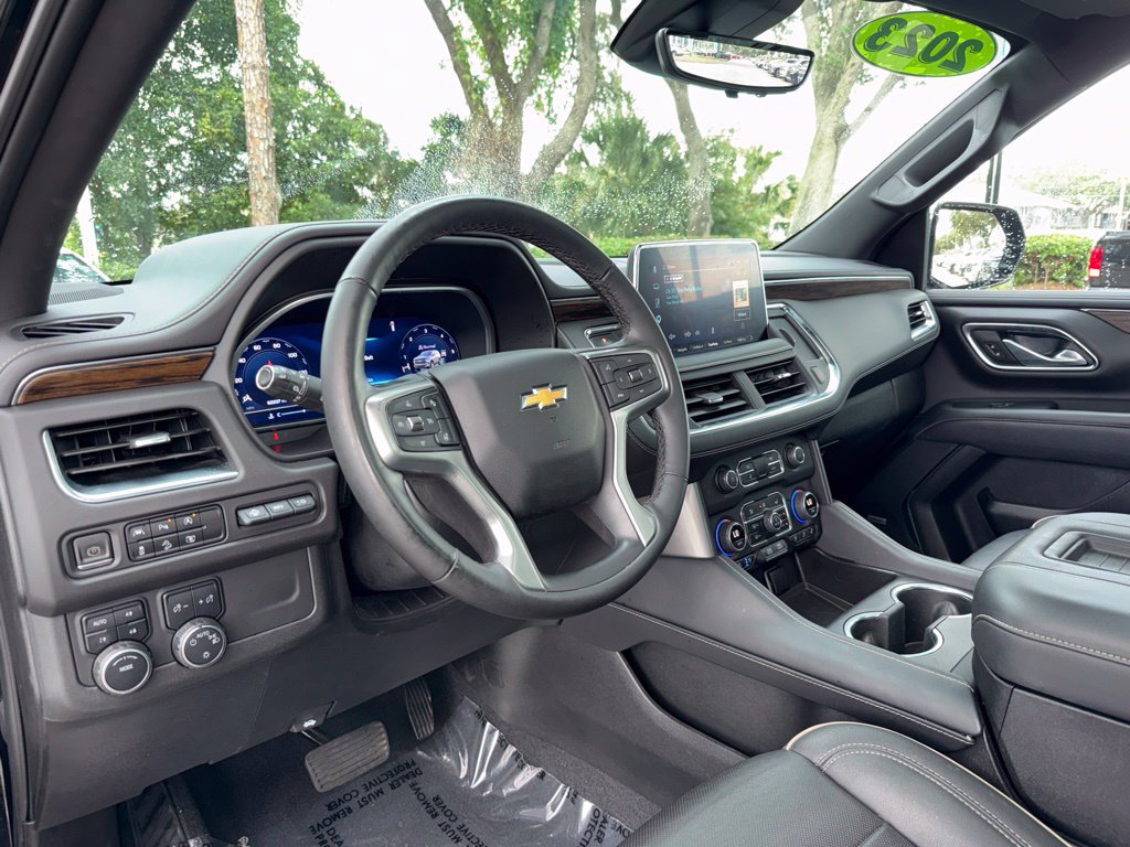 Used 2023 Chevrolet Tahoe Premier w/ Premium Package 2 AWD/4WD image 16