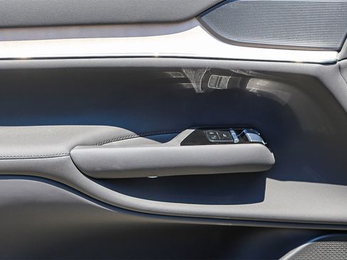 New 2025 Volvo EX90 Ultra image 23