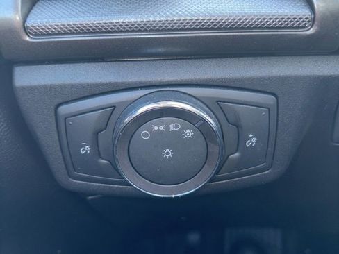 Used 2018 Ford Fusion SE w/ Fusion SE Technology Package image 15