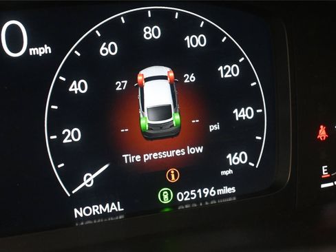 Used 2025 Acura Integra FWD image 3