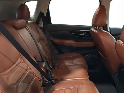 Used 2020 Nissan Rogue SL AWD/4WD image 16