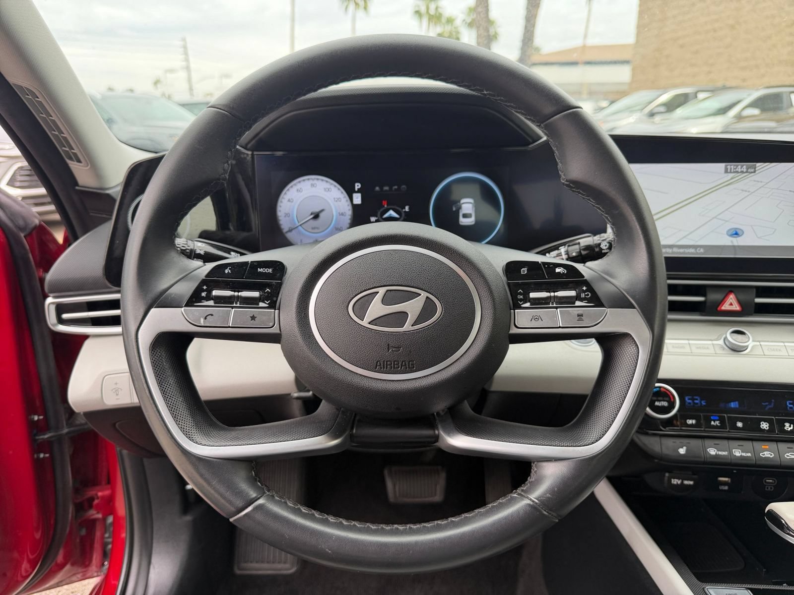 Used 2025 Hyundai Elantra Limited FWD image 28