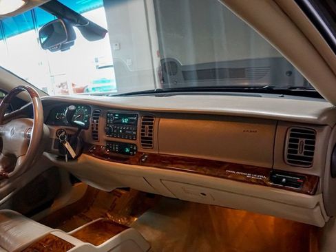 Used 2004 Buick Park Avenue Ultra w/ Ultra Luxury Package FWD image 31