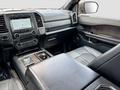 Used 2018 Ford Expedition Max Limited w/ Equipment Group 301A RWD image 24