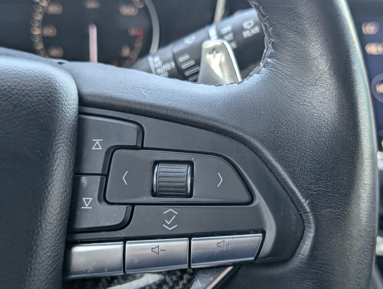 Used 2023 Cadillac XT6 Sport AWD/4WD image 24