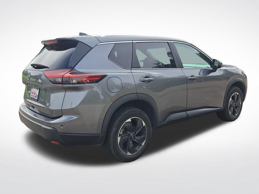 Used 2024 Nissan Rogue SV AWD/4WD image 5
