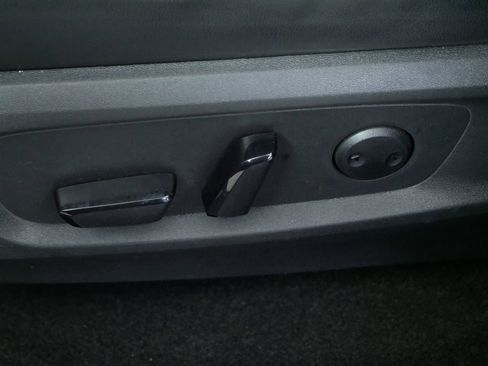 Used 2023 Nissan Pathfinder SL image 22