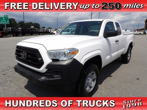 Used 2020 Toyota Tacoma SR RWD image 1
