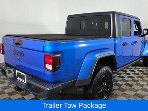Used 2023 Jeep Gladiator Sport image 9