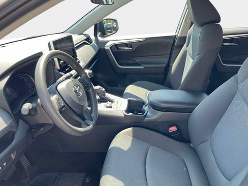 Used 2025 Toyota RAV4 XLE AWD/4WD image 22