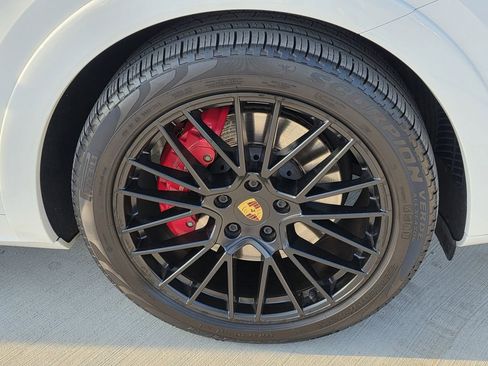 Certified 2021 Porsche Cayenne GTS image 14