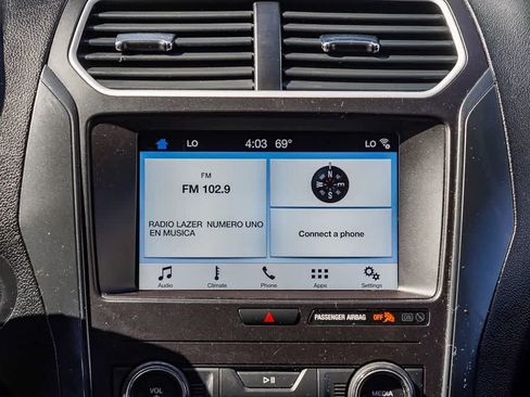 Used 2018 Ford Explorer XLT w/ Equipment Group 201A AWD/4WD image 14