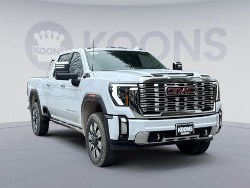 New 2026 GMC Sierra 2500 Denali w/ Denali Reserve Package image 10