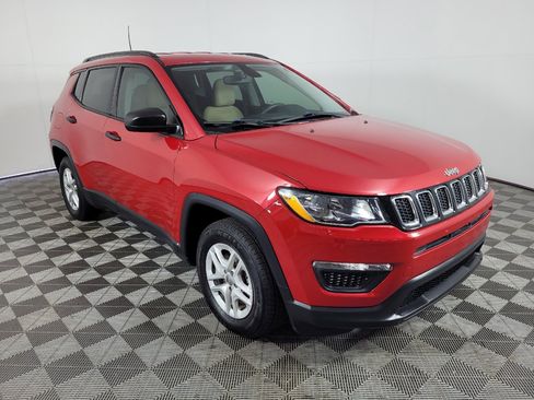 Used 2018 Jeep Compass Sport FWD image 13