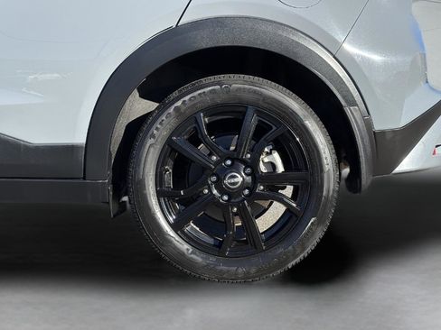 Used 2023 Nissan Kicks SR w/ SR Premium Package image 13