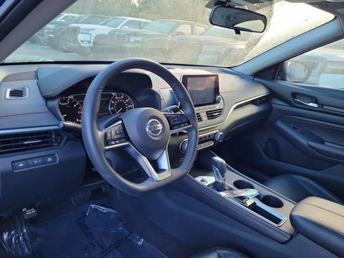 Used 2021 Nissan Altima 2.5 SR w/ SR Premium Package FWD image 16