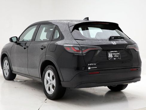 Used 2025 Honda HR-V LX image 7