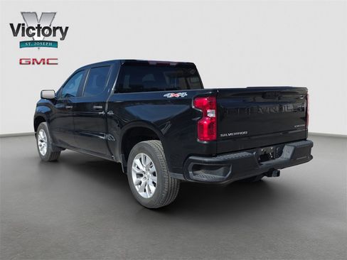Used 2023 Chevrolet Silverado 1500 Custom image 15