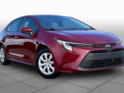 Used 2026 Toyota Corolla LE FWD image 3