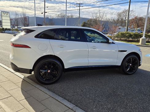 Used 2023 Jaguar F-PACE S image 13