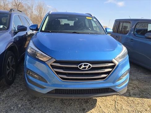 Used 2016 Hyundai Tucson SE w/ Option Group 02 image 2