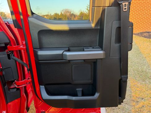 Used 2015 Ford F150 XLT w/ Equipment Group 301A Mid image 29