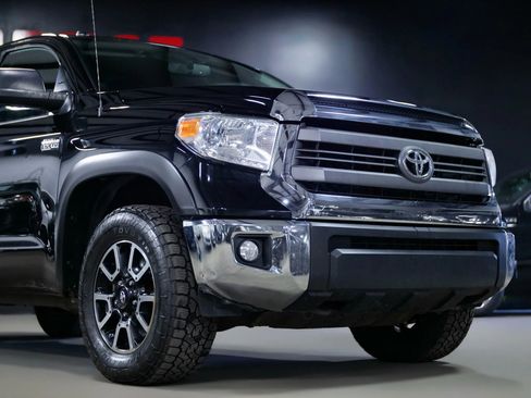 Used 2015 Toyota Tundra SR5 w/ TRD Off Road Package image 3