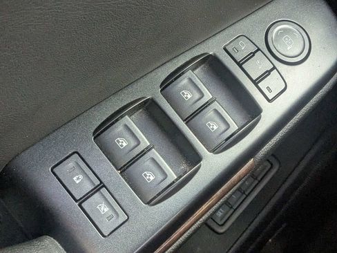Used 2018 Chevrolet Tahoe LT RWD image 26