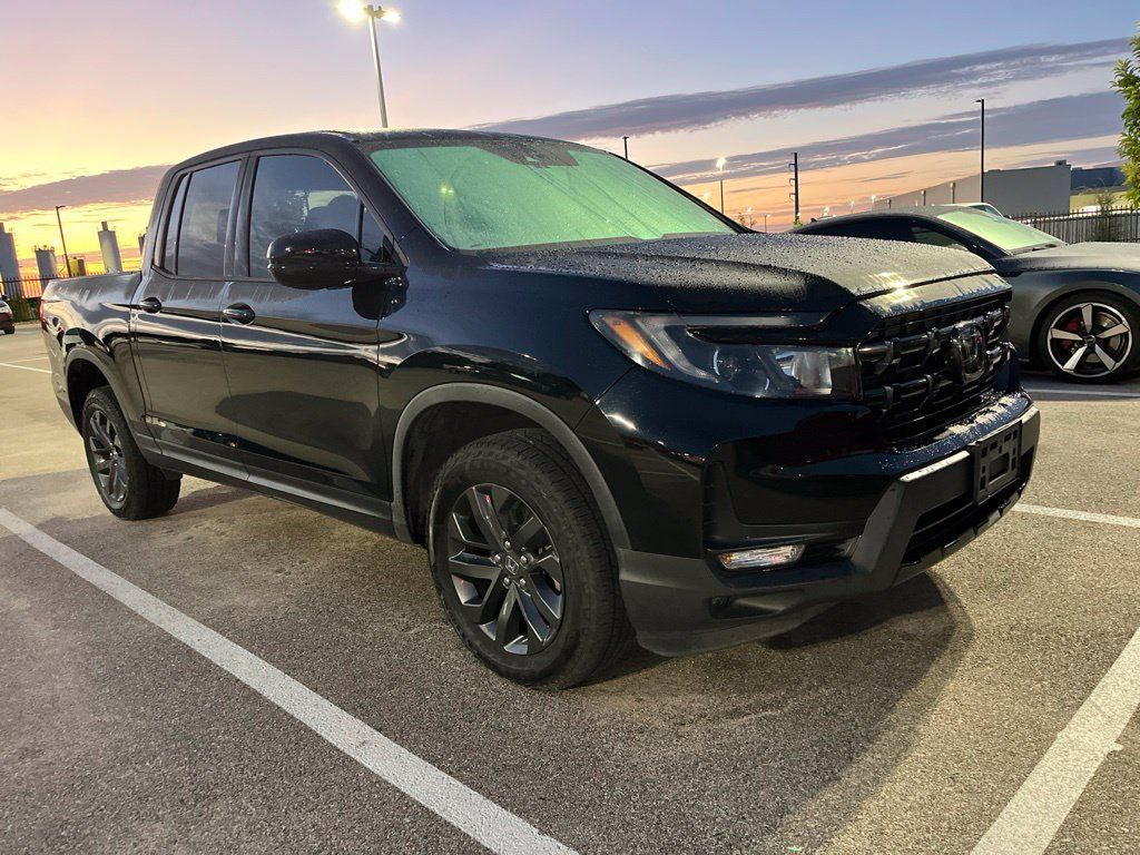 Used 2024 Honda Ridgeline Sport image 2